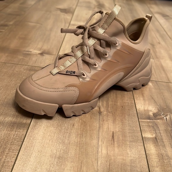 Dior sneakers women’s size 9.5-10 amazing condition worn couple of times - Picture 1 of 5